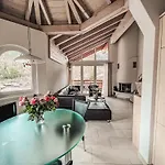 Апартаменти Chateau A-4 By Interhome